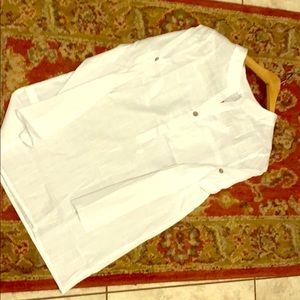 Linen tunic with open neckline NWOT